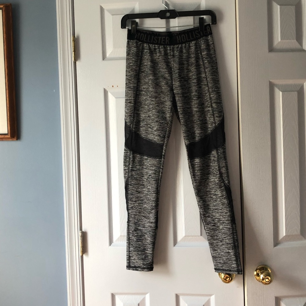 Hollister athletic leggings with mesh cutouts